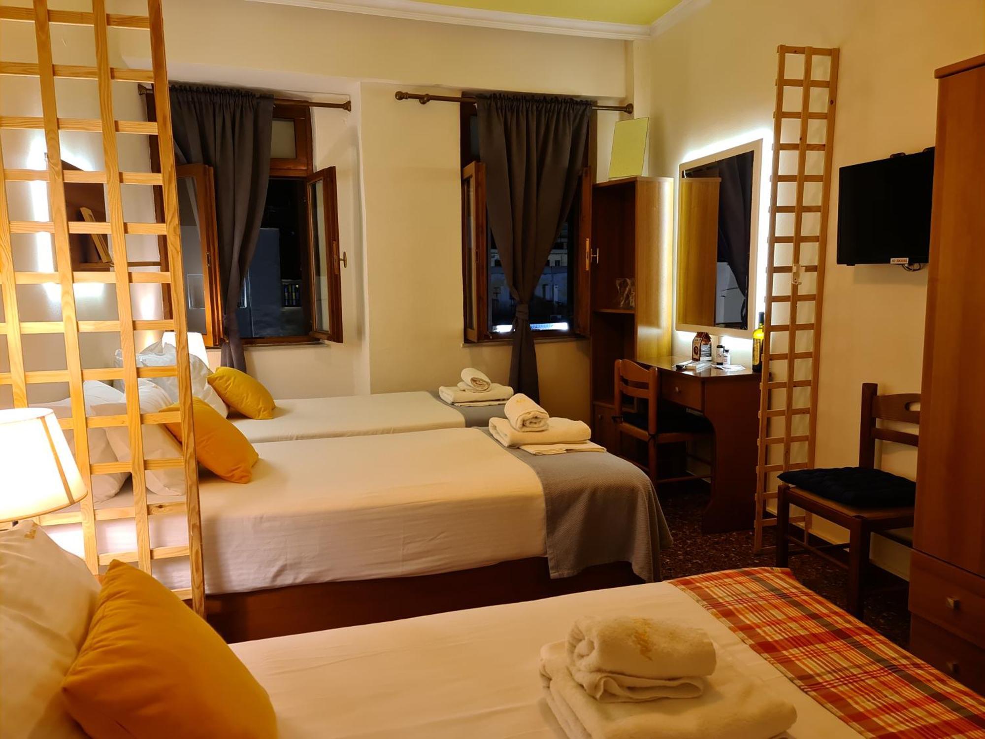 Nikolas Rooms Chania  Phòng bức ảnh